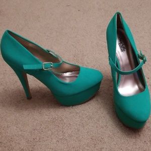 Sueded teal mary jane platform pumps